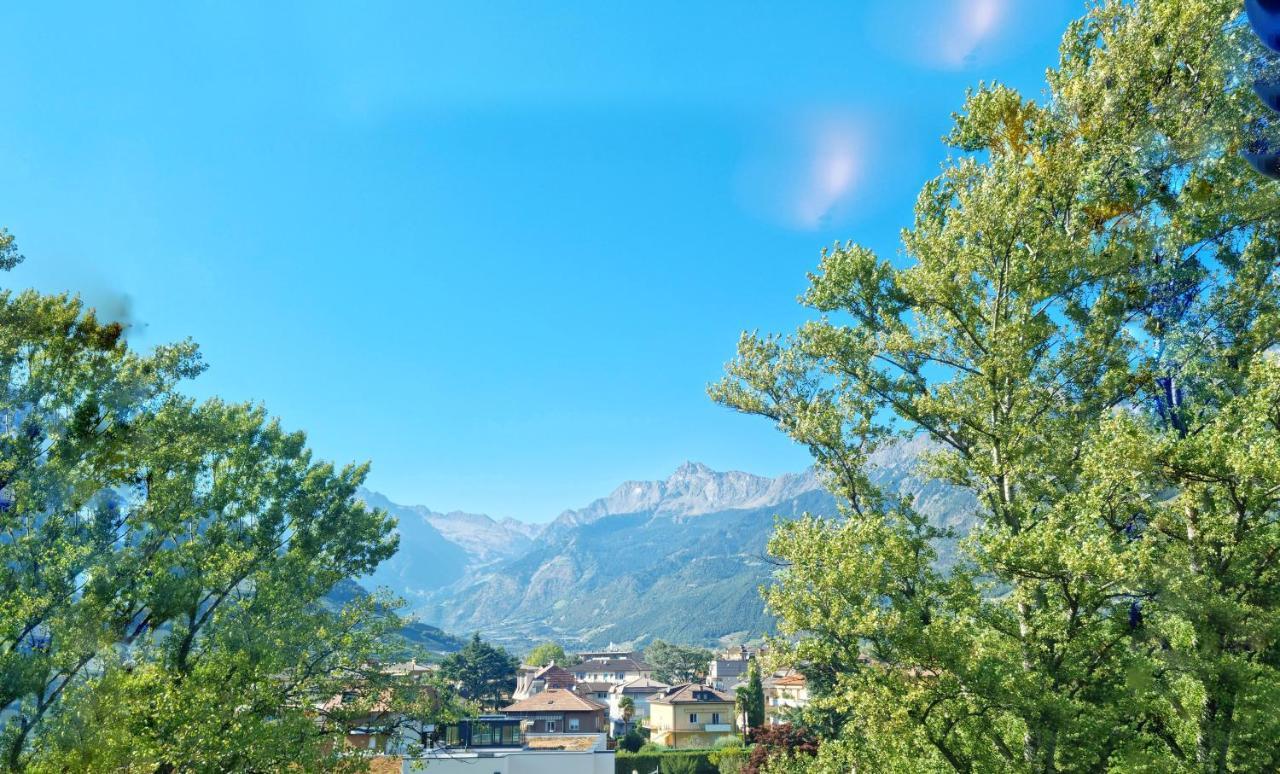 Bergblick Apartment In Zentrumsnaehe Mit Garage Merano Eksteriør billede