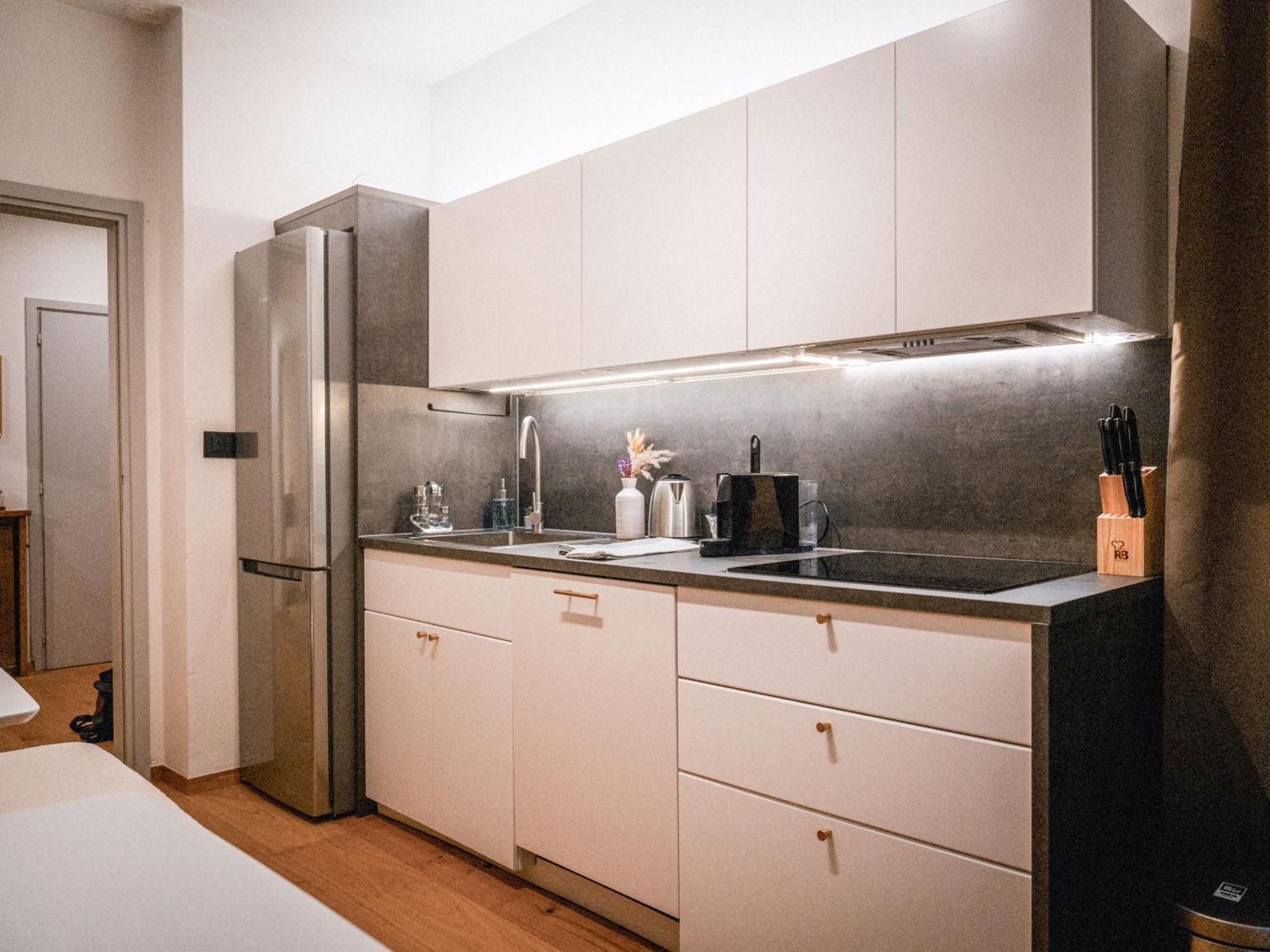 Bergblick Apartment In Zentrumsnaehe Mit Garage Merano Eksteriør billede